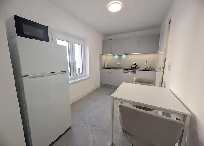 K06 - Centrally Located Near Metro Station Appartement Wenen